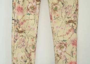 jeansy w kwiaty s xs