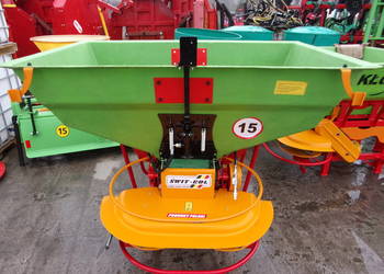 Rozsiewacz wapna i nawozów dwutarczowy KŁOS 800kg w Rad-Masz Opoczno