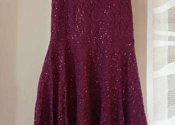 Sukienka z koronką i cekinami