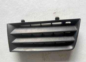 Kratka zderzaka przód prawy Renault Megane II Kratka zderzaka przód prawy Renault Megane II