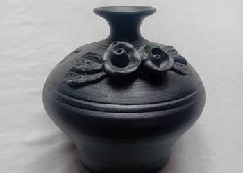 Lavinit - wazon, okres  międzywojenny. sygnowany.