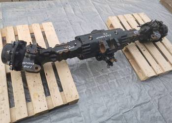 Siłownik skrętu Case 735 Farmlift {Carraro}