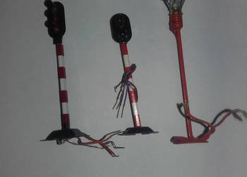 Semafory świetlne i lampa parkowa/drogowa H0