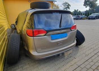 Chrysler Pacifica po wypadku