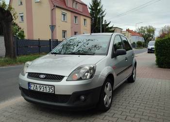 FORD FIESTA 2008 1.4Ben Grzana przednia szyba 160 tys przeb Climatronik