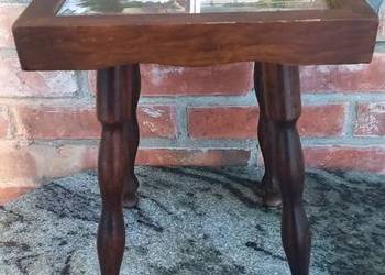 Stolik drewniany z płytkami ceramicznymi zabytkowy kwietnik Stołek (737)