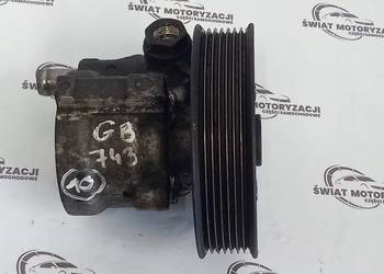 TRAFIC VIVARO 2.0 DCI M9R786 114KM 11r pompa wspomagania 8200024738