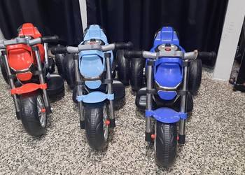Motor na akumulator (czerwony, niebieski ) 6V4,5 A