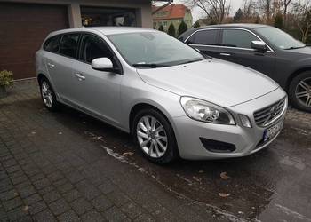Volvo V60 kombi navi klima alu fele