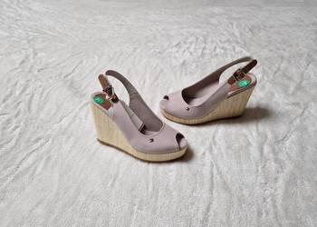 Nowe buty beżowe sandały damskie na koturnie Tommy Hilfiger rozmiar 37