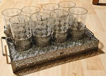 Zabytkowy stylowy zestaw VINTAGE 8 szkalek z tacką i koszyczkami, PRL