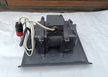 silnik wibracyjny elektryczny indukta wibrator 0.85KW 2900  zageszczarka