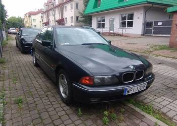 BMW 525 TDS, bezwypadkowy, pierwszy lakier i bez korozji