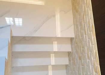 Schody z białego marmuru 100x30 WYSOKI POŁYSK