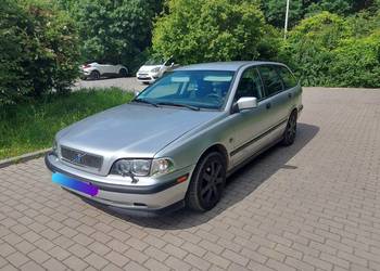 Sprzedam zadbane Volvo V40 1.8 benzyna