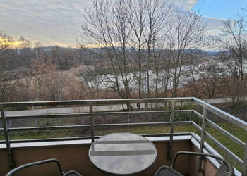 Mieszkanie 43 m² z widokiem na Staw Płaszowski i miejscem w garażu