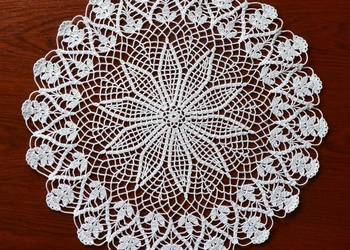 Serwetka szydełkowa 45cm (S111) Serwetka szydełkowa 45cm (S111)