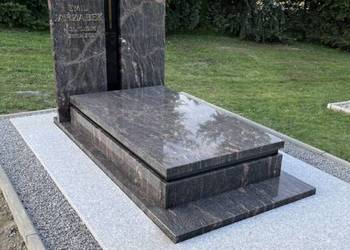 NAGROBEK POMNIK GRANITOWY Z MONTAŻEM BRYŁA