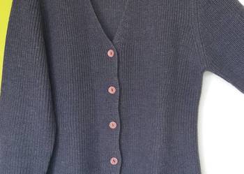 L(46/48) Grafitowy zgrabny sweter