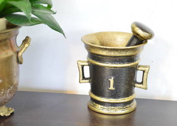 żeliwny Moździerz bardzo stary i ciężki