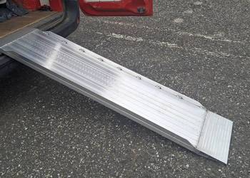 Rampa Aluminiowa 215 x 48cm z rantami Najazd pod skrzynie boxy case od ręki