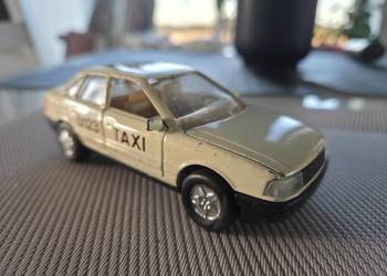 Samochodzik audi 80 b3 taxi