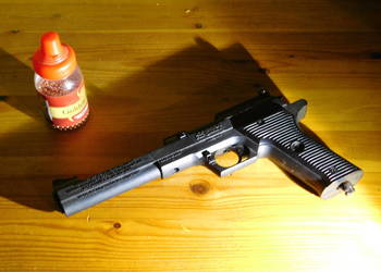 Wiatrówka automatic 4,5bb crossman co2 + sruty . do naprawy