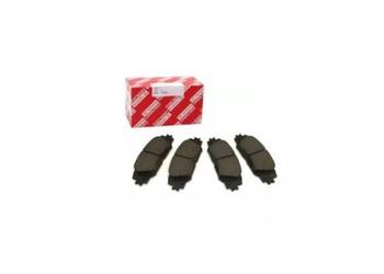 TOYOTA Corolla Yaris Cross Oryginal klocki hamulcowe przod 04465-02470 OE