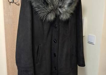 Kożuch damski, długi, czarny z kapturem, rozm. 44/46, do sprzedania