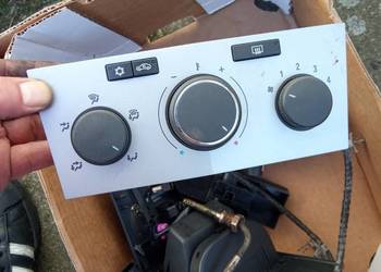 Opel Astra H panel sterowania  wentylator klimatyzacji