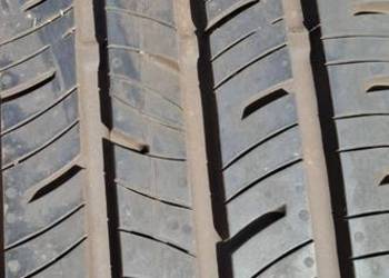 Sprzedam opony wielosezonowe 2 sztuki