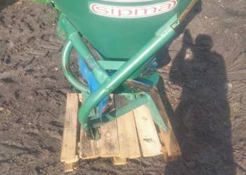 Rozsiewacz nawozu lejek sipma