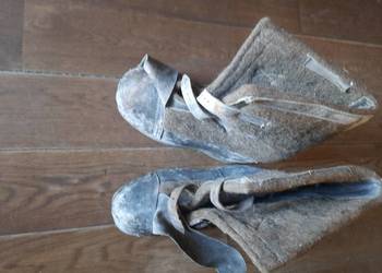 historyczne buty wartownicze Wehrmachtu z czasów II wojny światowej.