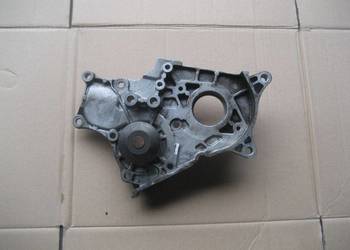 toyota  avensis t22 lift  00-02r 2,0d d4d pompa wody obudowa