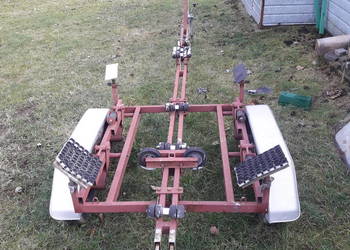 PRZYCZEPA  PODŁODZIOWA  UNIWERSALNA