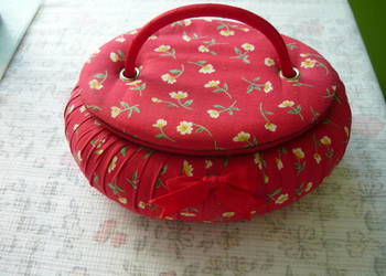 Kuferek na biżuterię, kosmetyki