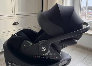 Fotel samochodowy Cybex z bazą obrotową i adapterami do wózka