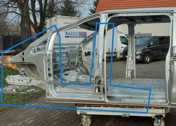 Mercedes EQV w447 V-klasa ćwiartka lewa przód przednia słupek a b środkowy