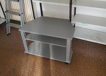 Stolik pod telewizor.