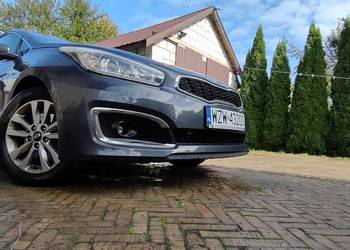 Kia Navi kamera cofania 136 km 100kw pierwszy wł opony wielosezonowe świeże