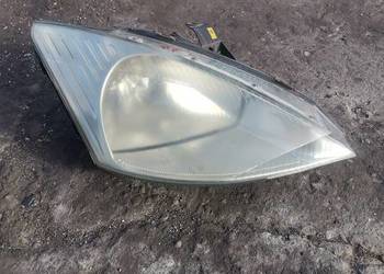 Lampa prawy przód ford Focus