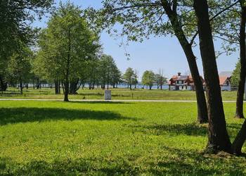 Na szlaku. Budowlana z mediami.