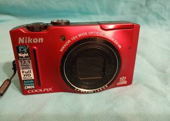 Świetna cyfrówka Nikon Coolpix S8100. Bordowe cudeńko z super zoomem