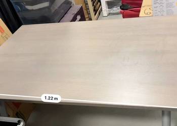 Biurko IKEA 122x80 cm jasny dąb, regulowana wysokość