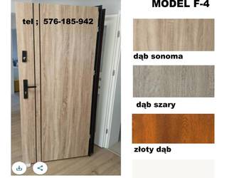 Drzwi zewnętrzne wejściowe wewnątrzklatkowe z montażem