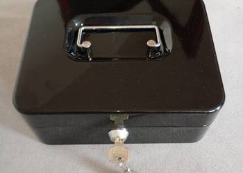 metalowa kasetka na pieniądze skrzynka sejf klucz bilon  20x16x9 cm