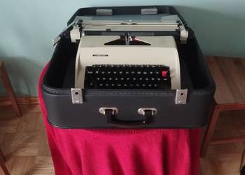 Maszyna do pisania Consul + walizka | PRL | Cyrylica | Vintage