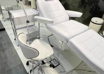 Elektryczny fotel kosmetyczny Bologna BG-228-4 biały