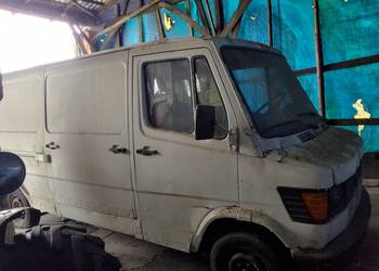 Mercedes Benz 208d kaczka na części