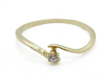 Nowy Złoty Pierścionek Próby 585 1,05g Rozmiar 18 Cyrkonia Ocechowany